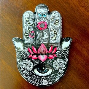 Decorative Hamsa Hand “evil eye” NWOT